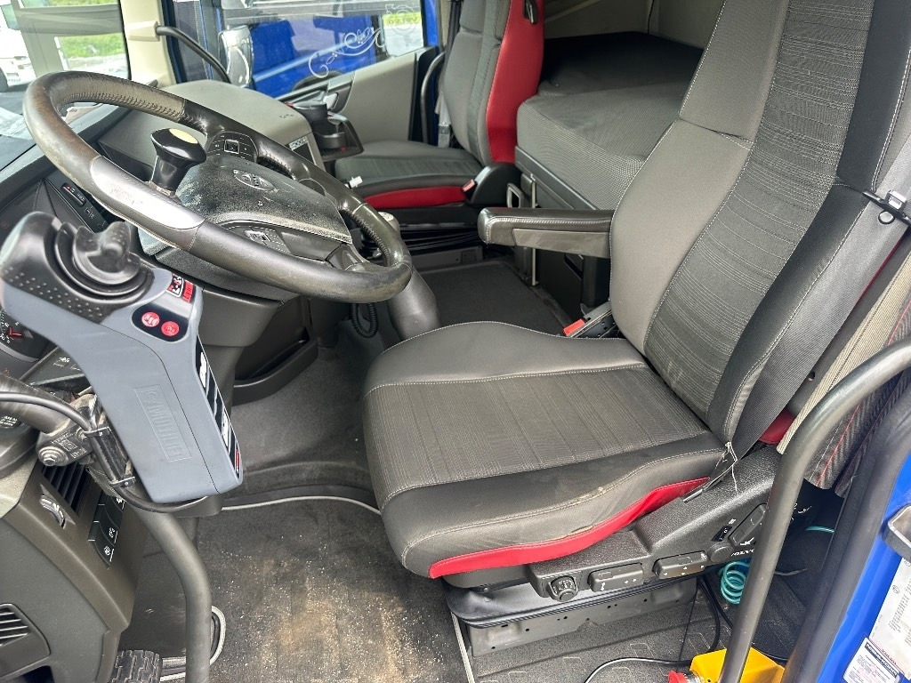 Hook lift truck Volvo FH13 540 6x2 Manuaali