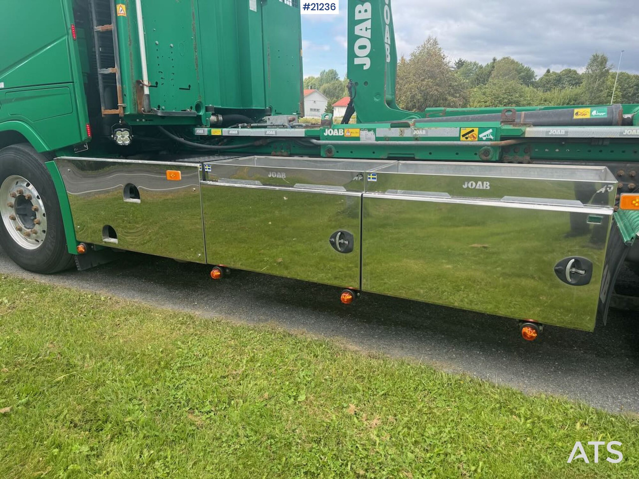 Hook lift truck Volvo FH16