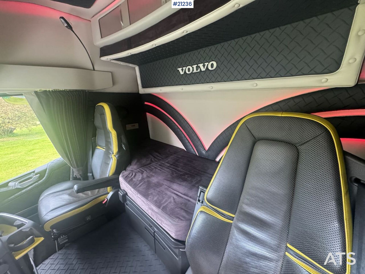 Hook lift truck Volvo FH16