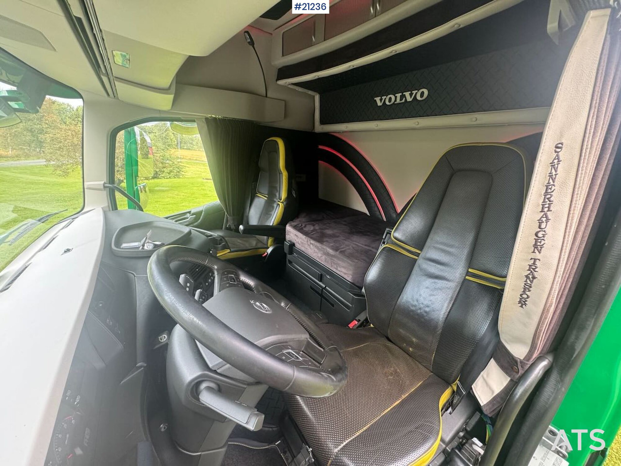 Hook lift truck Volvo FH16