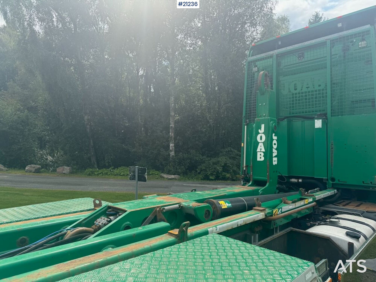 Hook lift truck Volvo FH16