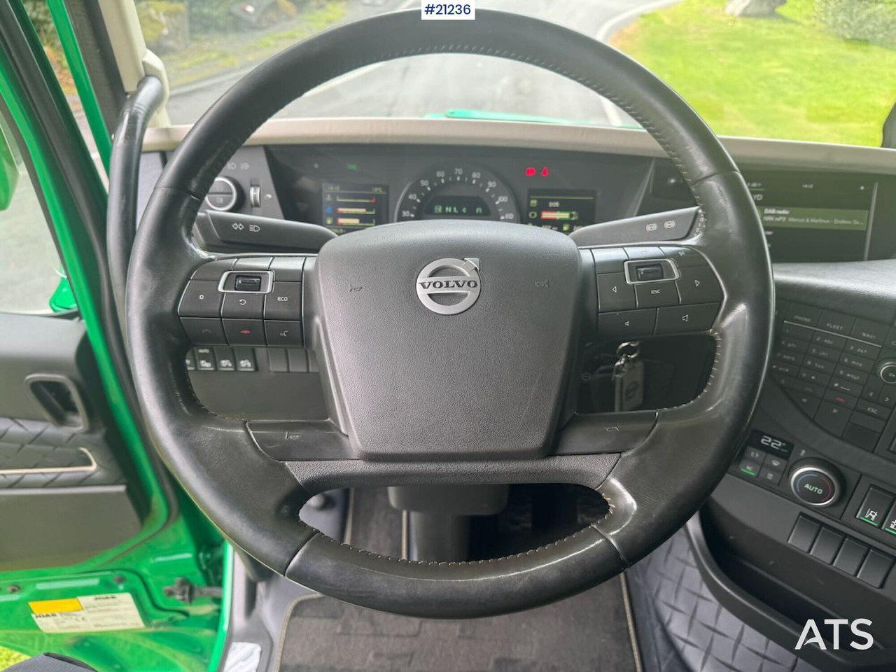 Hook lift truck Volvo FH16