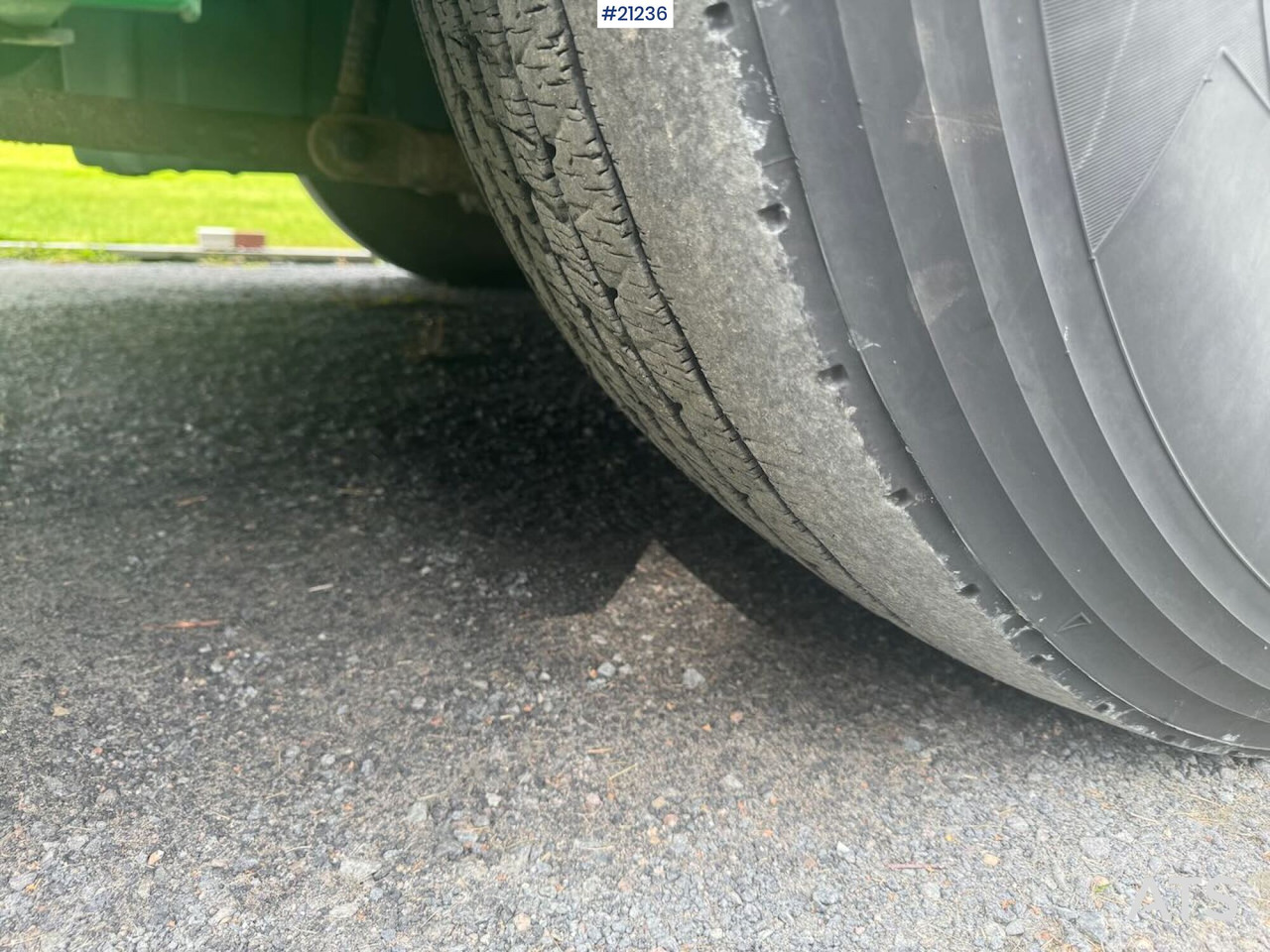 Hook lift truck Volvo FH16