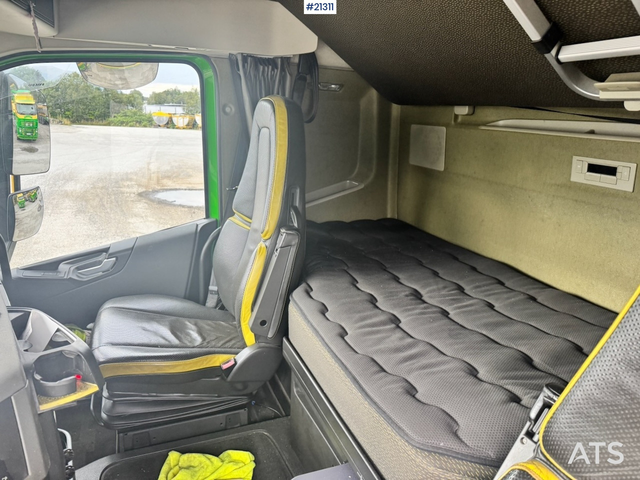 Hook lift truck Volvo FH16 750
