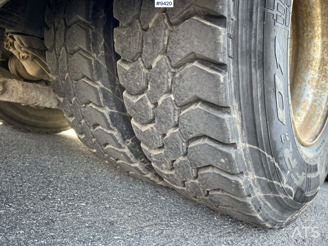 Hook lift truck Volvo FH16 8*4 Tridem Hooklift