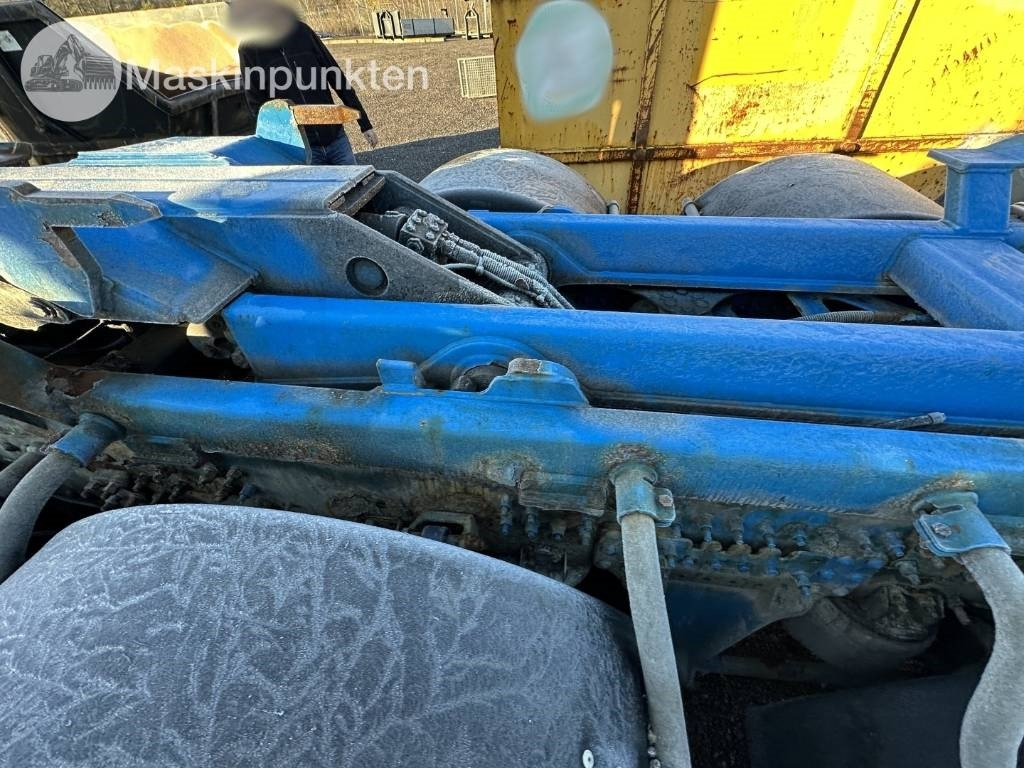 Hook lift truck Volvo FH 12