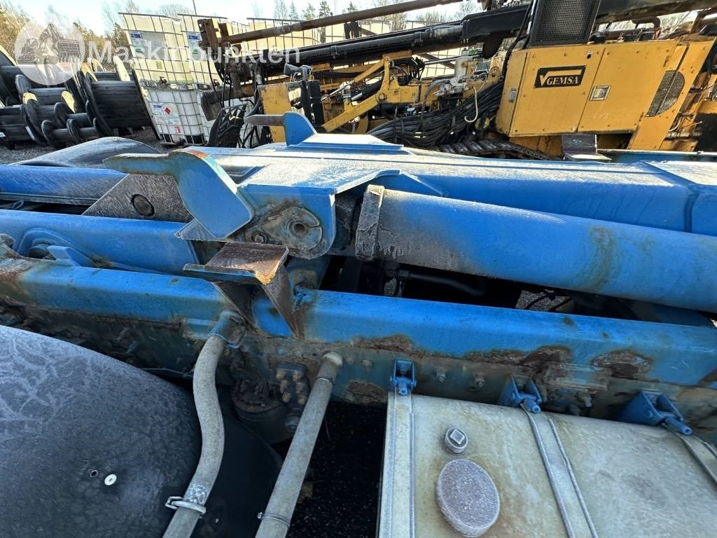 Hook lift truck Volvo FH 12