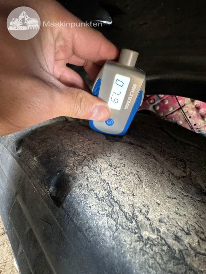 Hook lift truck Volvo FH 16 550