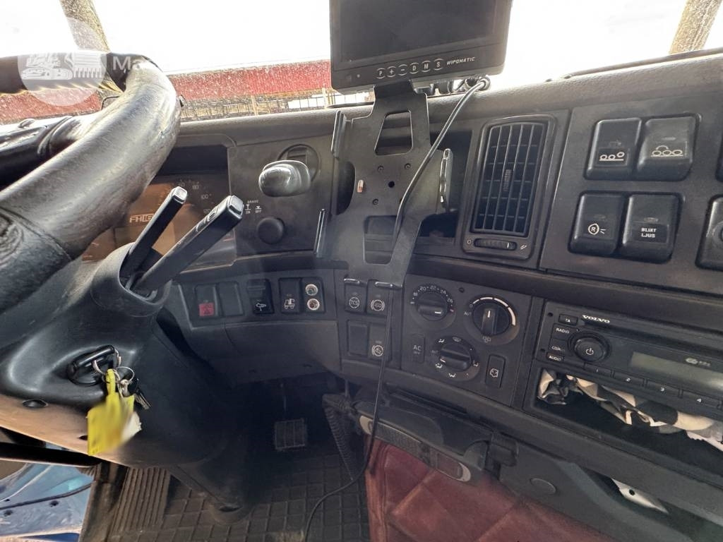 Hook lift truck Volvo FH 16 550