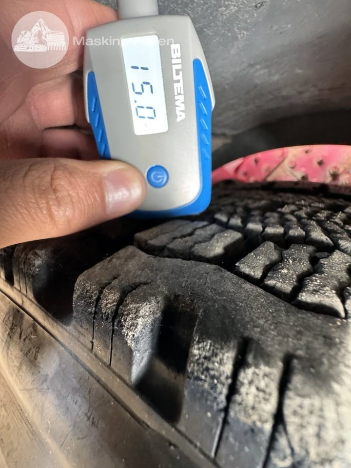 Hook lift truck Volvo FH 16 550