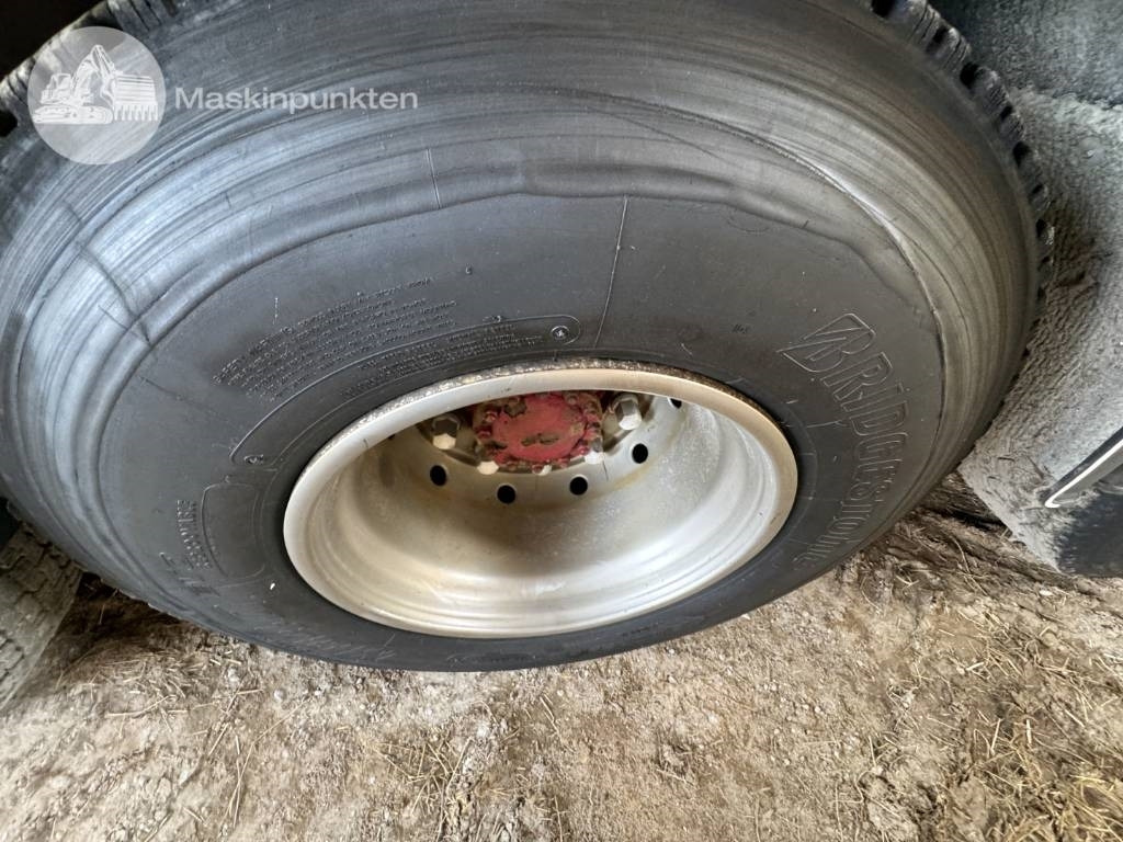 Hook lift truck Volvo FH 16 550