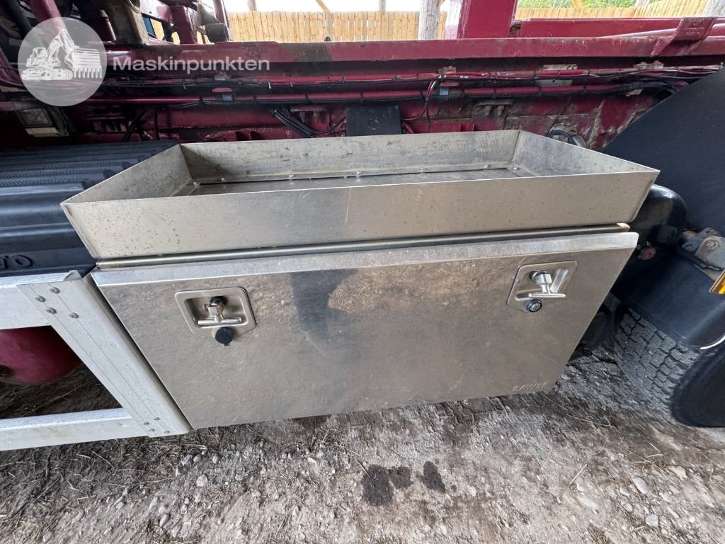 Hook lift truck Volvo FH 16 550