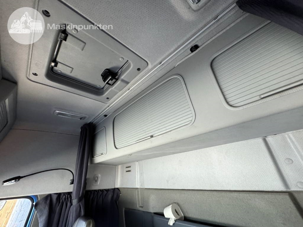 Hook lift truck Volvo FH 16 550