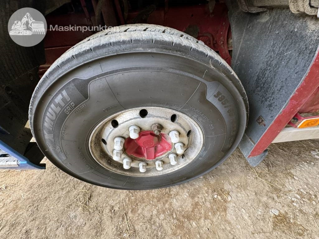 Hook lift truck Volvo FH 16 550