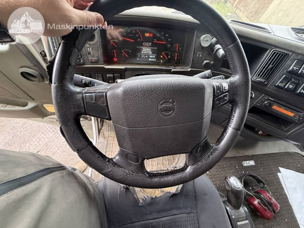 Hook lift truck Volvo FH 16 660