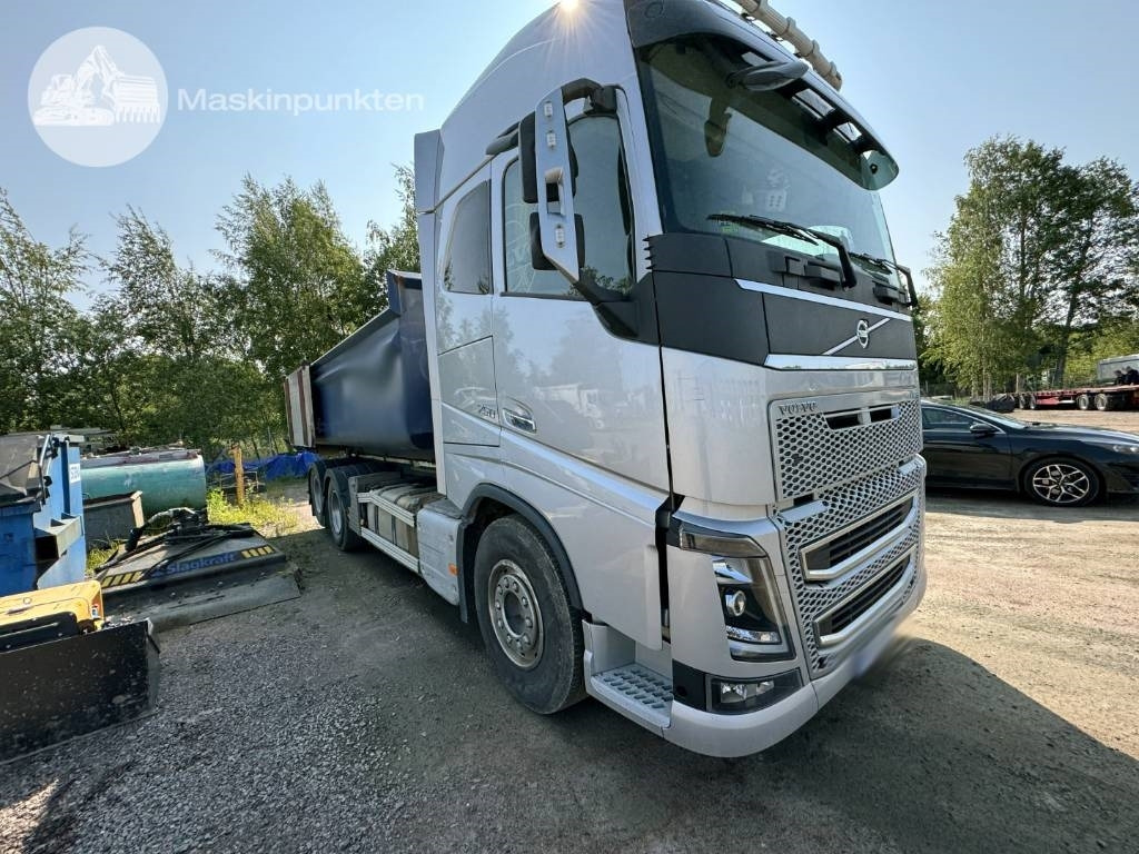 Hook lift truck Volvo FH 16 750