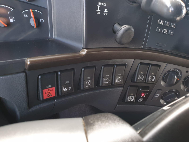 Hook lift truck Volvo FH 16 750