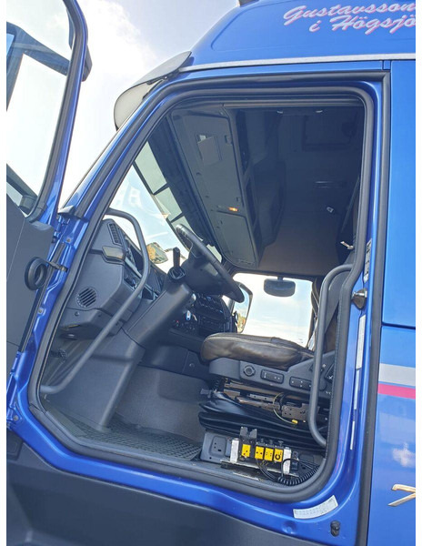 Hook lift truck Volvo FH 16 750