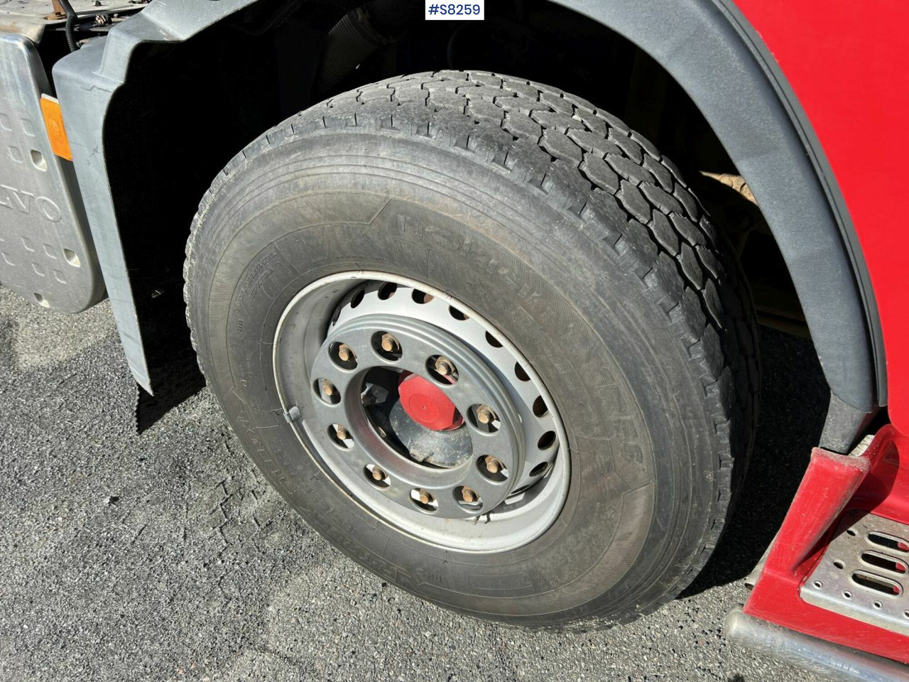 Hook lift truck Volvo FH 480 Hook Truck, see video