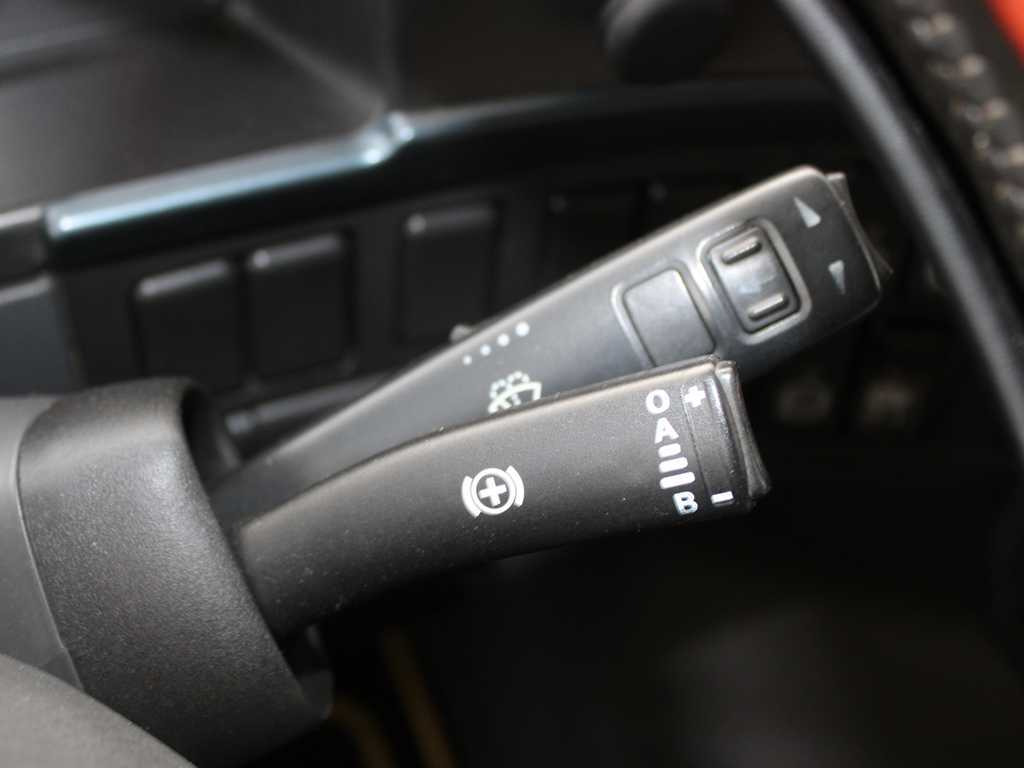 Hook lift truck Volvo FH 500, 6x2, EURO 5EEV, VEB +, LIFTING AXLE, CAMERA