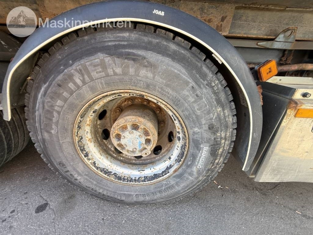 Hook lift truck Volvo FH 520