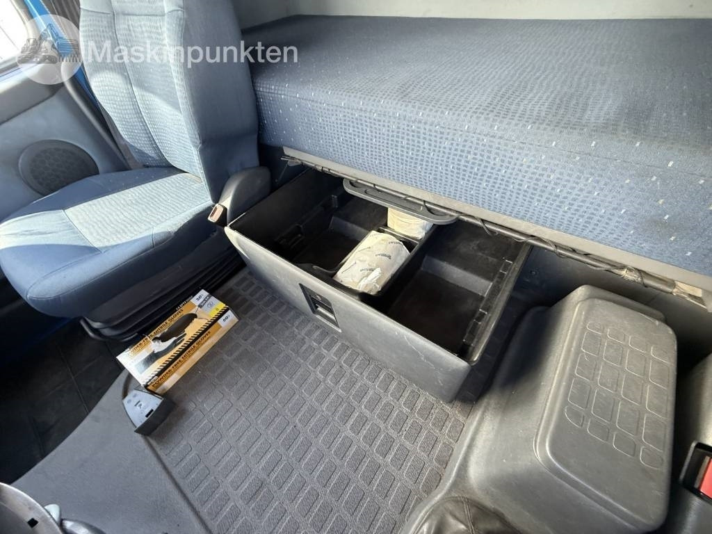 Hook lift truck Volvo FH 520