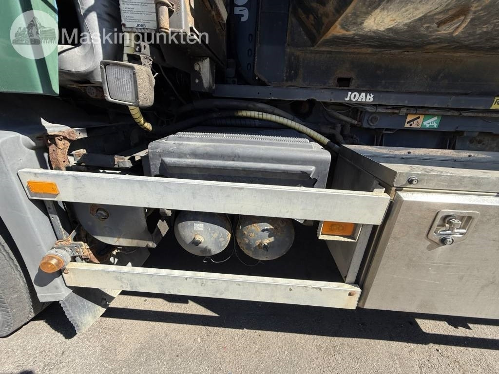 Hook lift truck Volvo FH 520