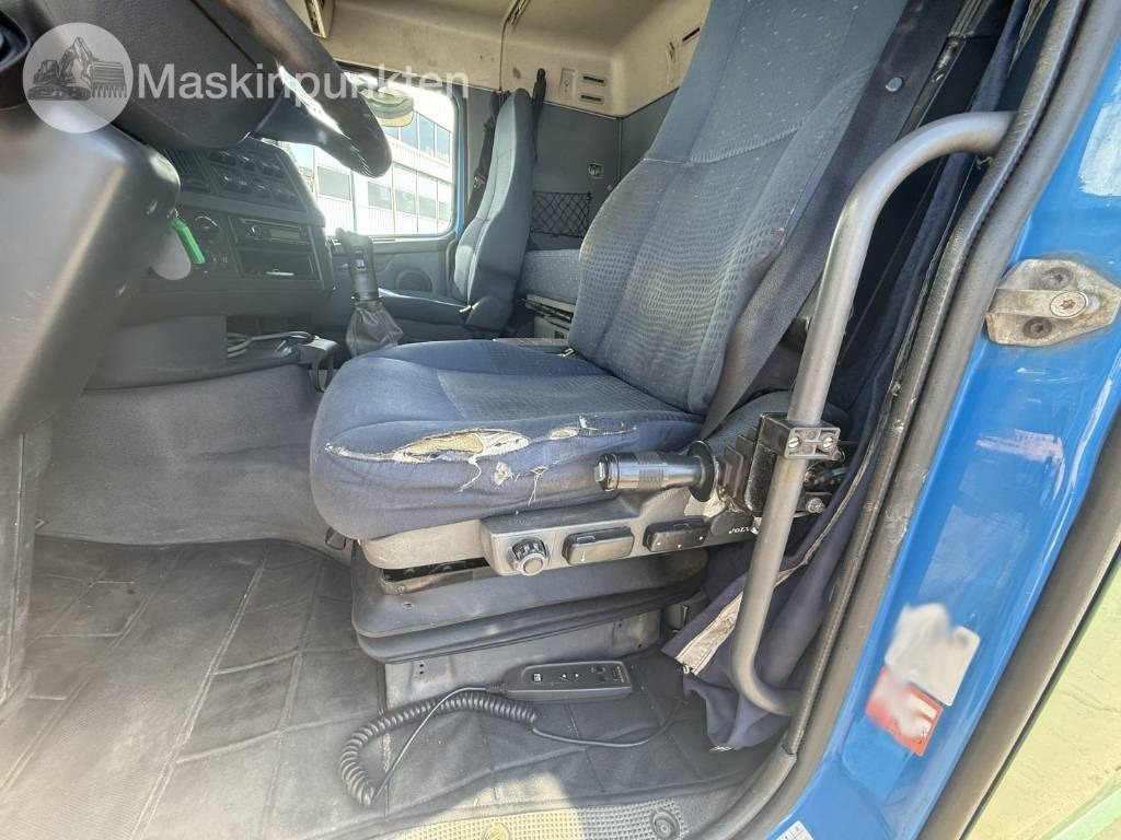 Hook lift truck Volvo FH 520