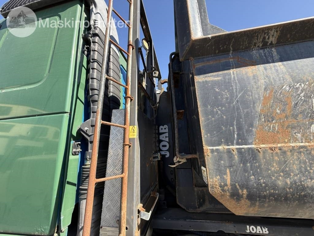 Hook lift truck Volvo FH 520