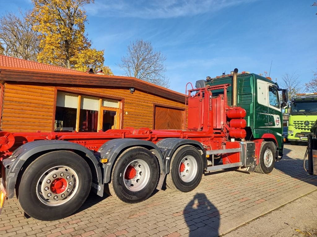 Hook lift truck Volvo FH 520, 8x4, MULTILIFT