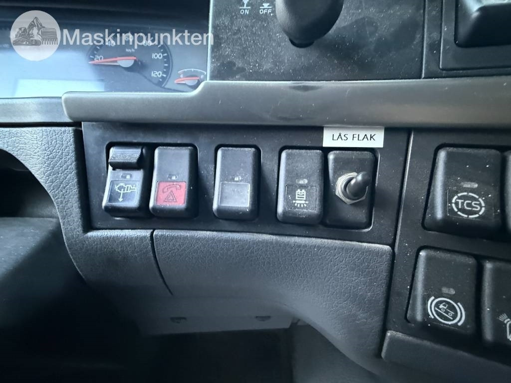 Hook lift truck Volvo FH 8*4 Tridem lastväxlare