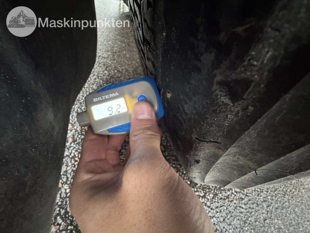 Hook lift truck Volvo FH 8*4 Tridem lastväxlare