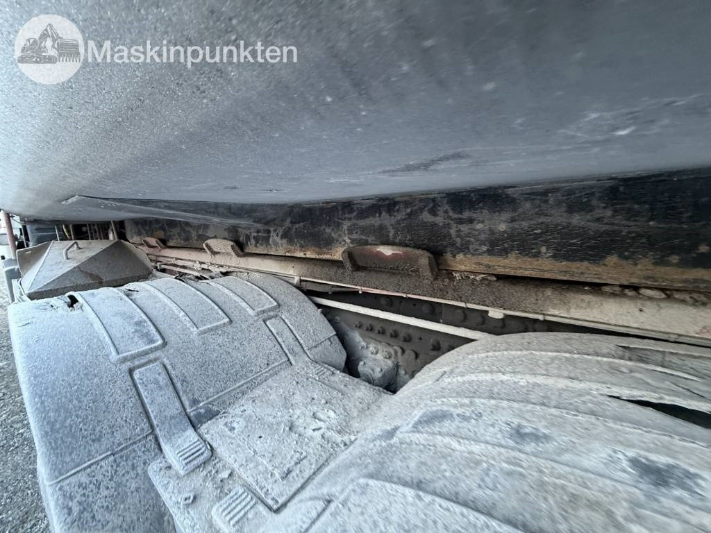 Hook lift truck Volvo FH 8*4 Tridem lastväxlare