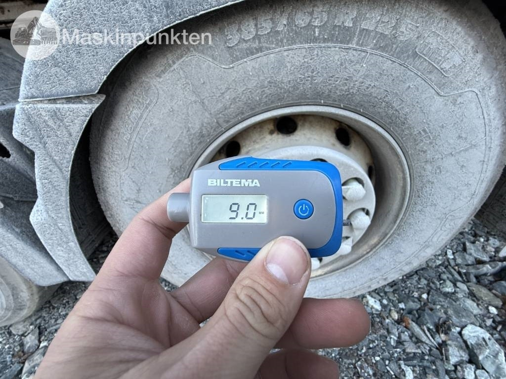 Hook lift truck Volvo FH 8*4 Tridem lastväxlare