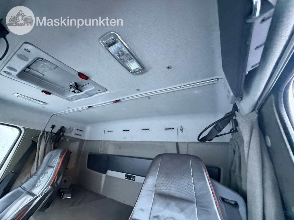 Hook lift truck Volvo FH 8*4 Tridem lastväxlare