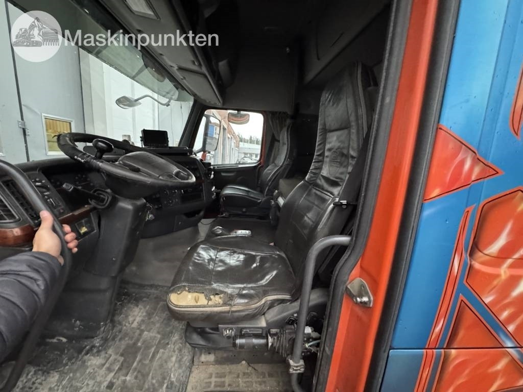 Hook lift truck Volvo FH 8*4 Tridem lastväxlare