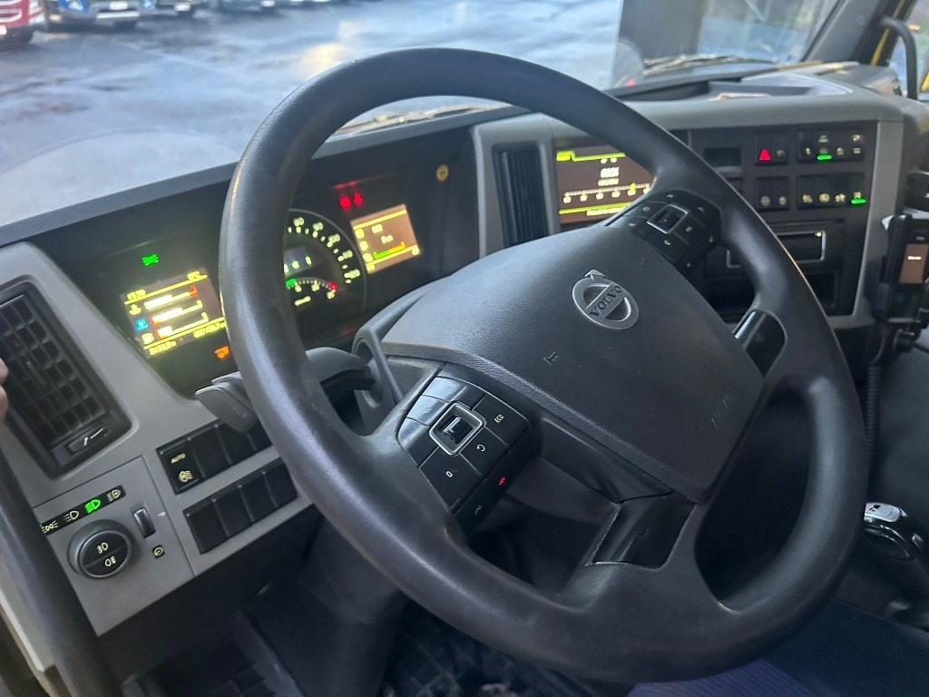 Hook lift truck Volvo FM11 370