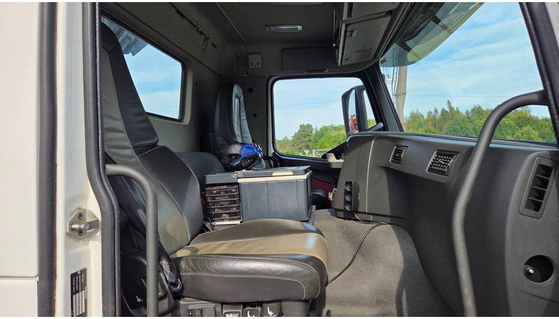 Hook lift truck Volvo FM330 6X2*4