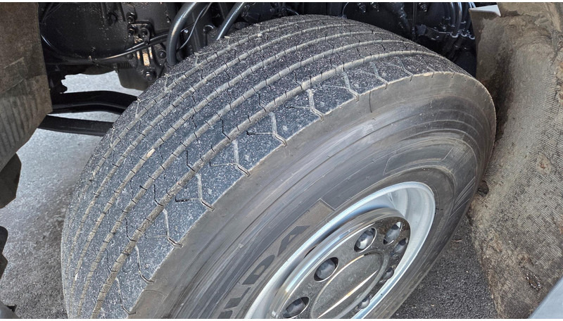 Hook lift truck Volvo FM410 6X2*4