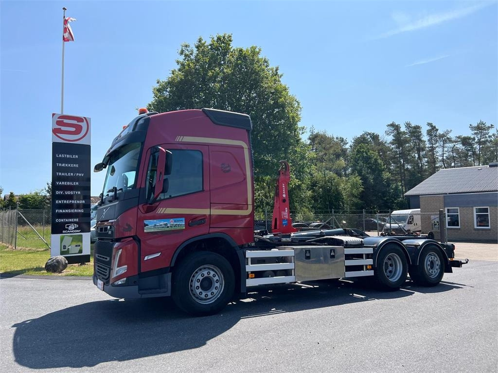 Hook lift truck Volvo FM430