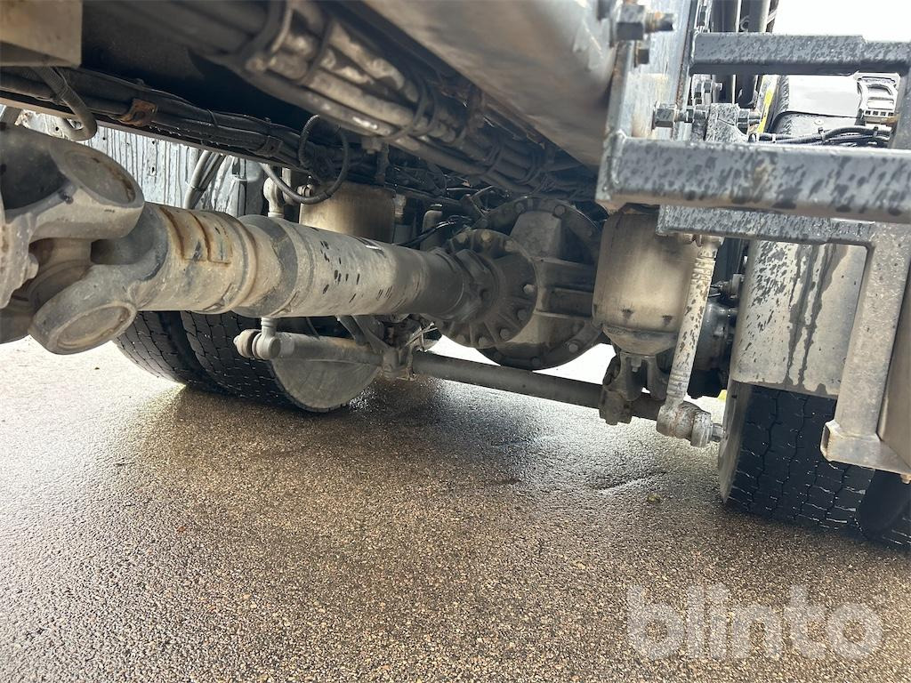 Hook lift truck Volvo FM440 6x2 Roadex - Nybesiktigad