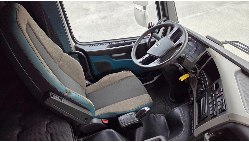 Hook lift truck Volvo FM460 6X2*4