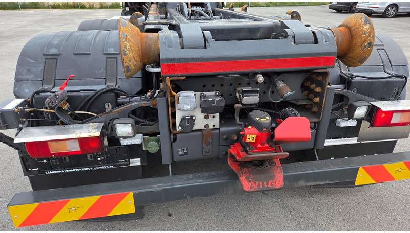 Hook lift truck Volvo FM460 6X2*4