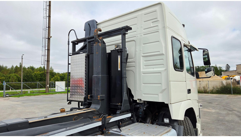 Hook lift truck Volvo FM460 6X2*4