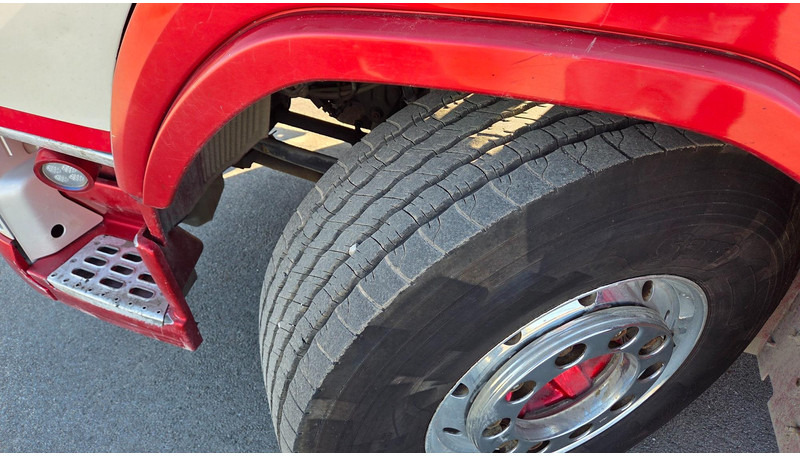 Hook lift truck Volvo FM460 8X2*6