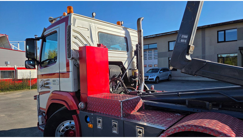 Hook lift truck Volvo FM460 8X2*6