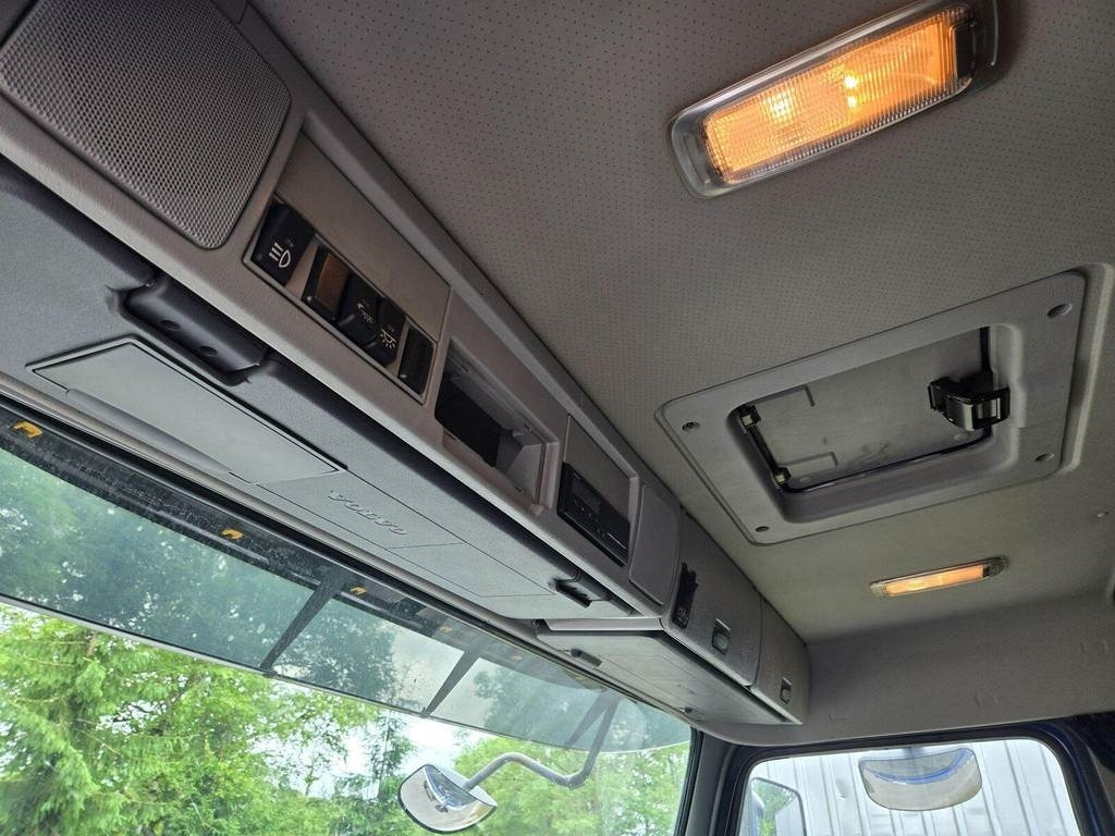 Hook lift truck Volvo FMX460 4X4-2 MULTILIFT