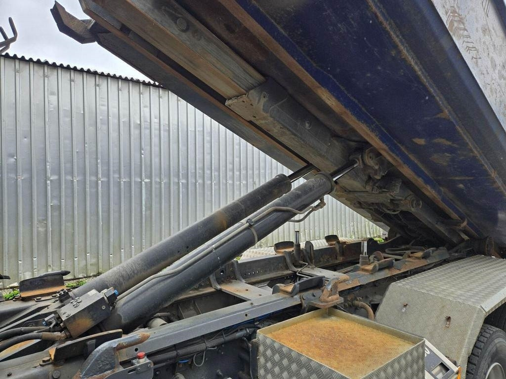 Hook lift truck Volvo FMX460 4X4-2 MULTILIFT