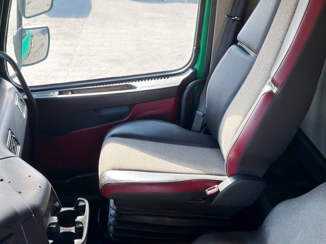 Hook lift truck Volvo FMX 460 * Abrollkipper + EPSILON 150Z79 * 6x4