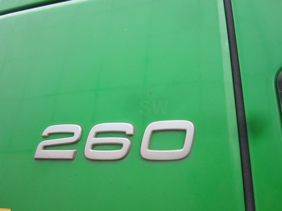 Hook lift truck Volvo FM 260